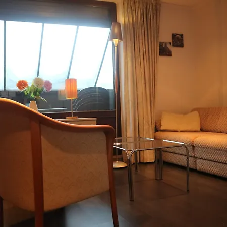 Inviting In Near The Area *